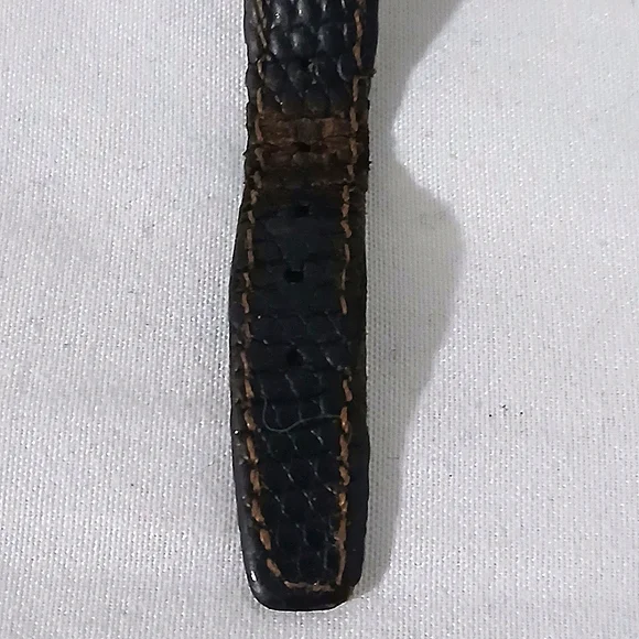 GUCCI | Vintage Womens Watch Model 3000 L - Picture 11 of 12